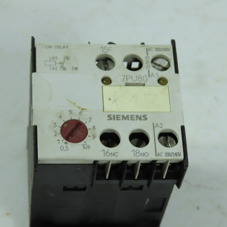 Siemens 7PU8040-1AN20 On-Delay Electronic Timing Relay 0.5-10s 200-240VAC