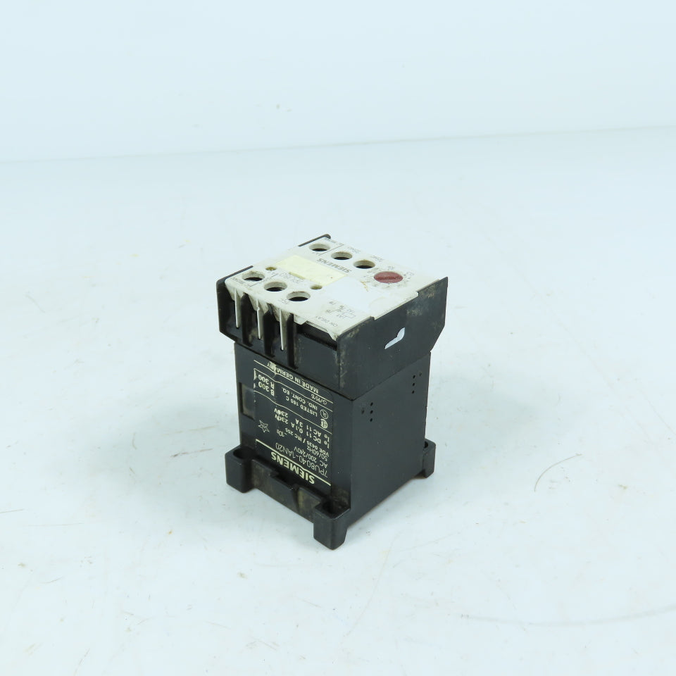 Siemens 7PU8040-2AJ20 On-Delay Electronic Timing Relay 100/127VAC 1.5-30s