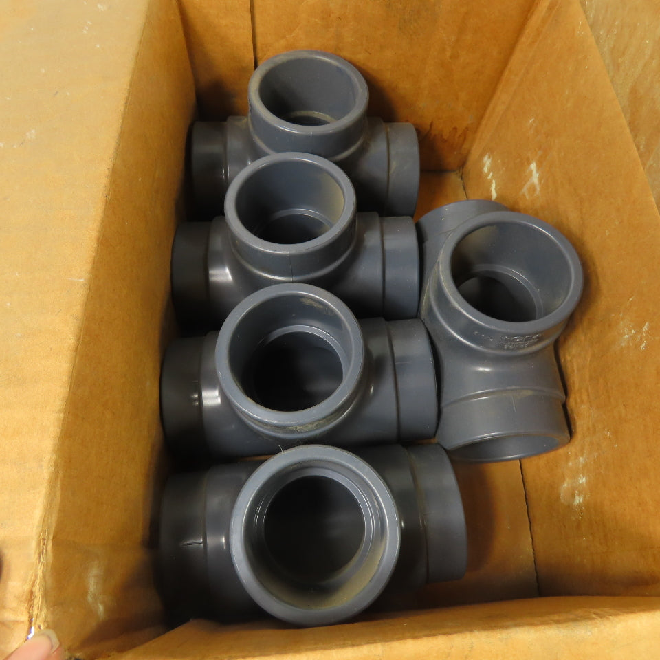 George Fischer 6NF84 1-1/2" PVC Tee Schedule 80 Lot of 5