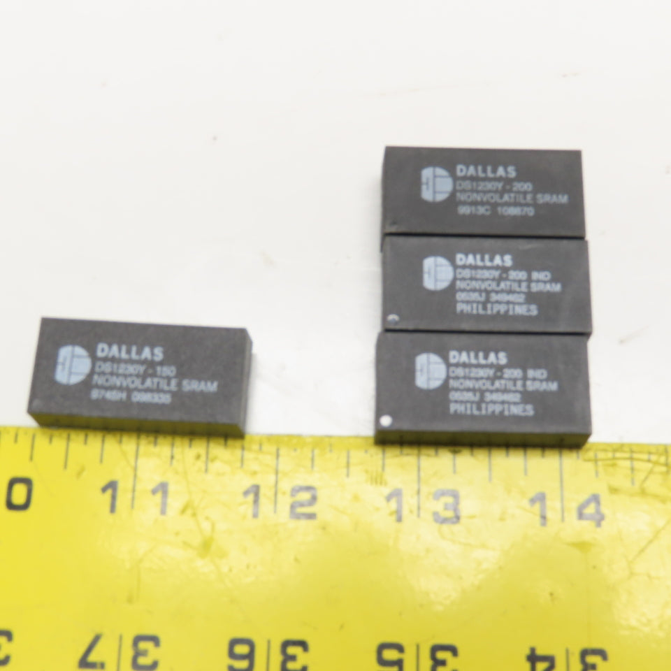 Dallas DS1230Y-200 DS1230Y-150 256kbit Parallel NVRAM Integrated SRAM Lot Of 4