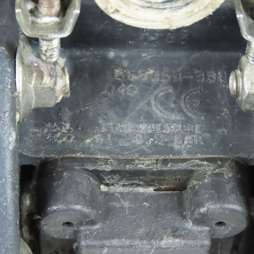 Wilden 4854832 Air Operated Double Diaphragm Pump 100 PSI (Broken Plastic)