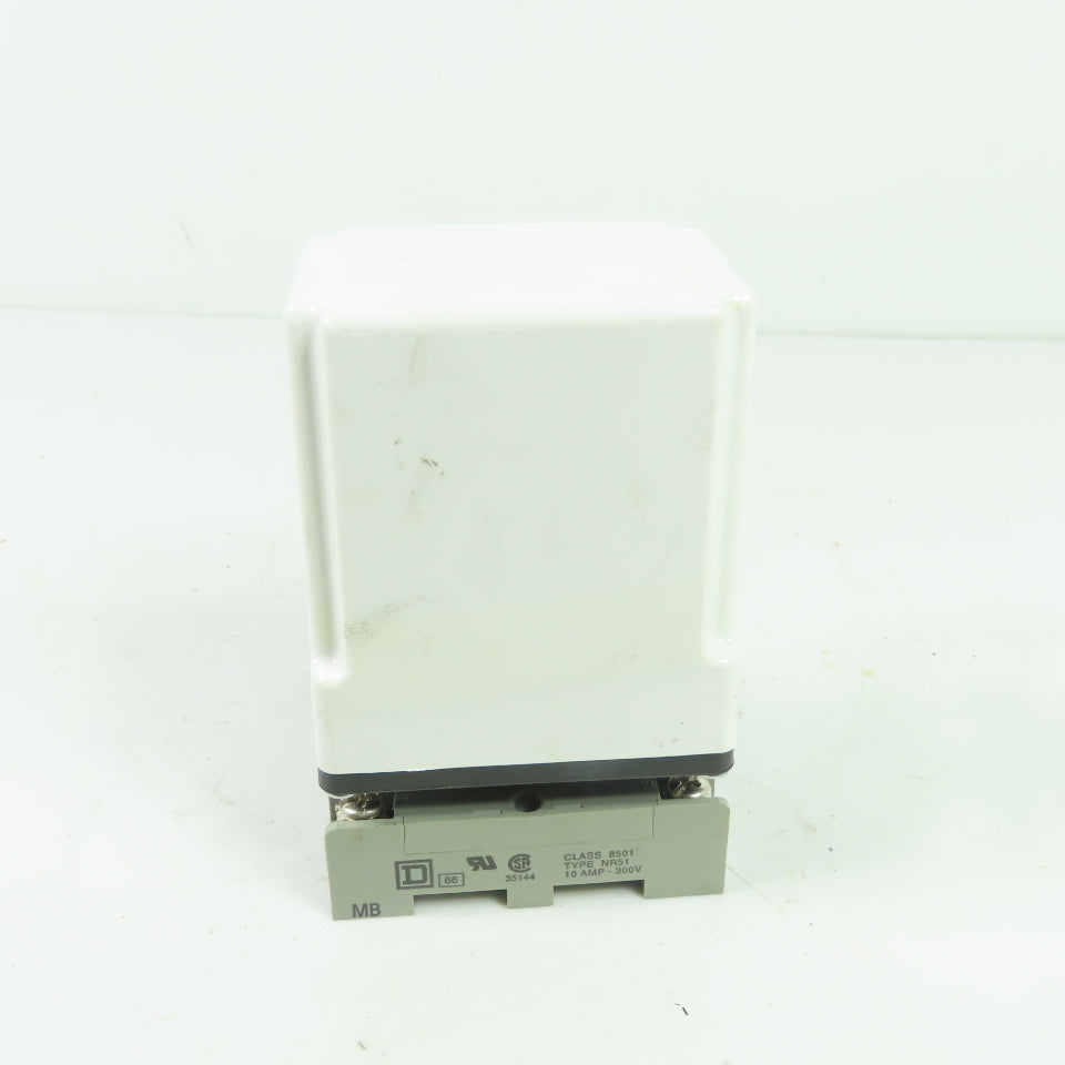 Square D 9050JCK5F1V20 Repeat Cycle Timing Relay 120VAC 110VDC With Socket