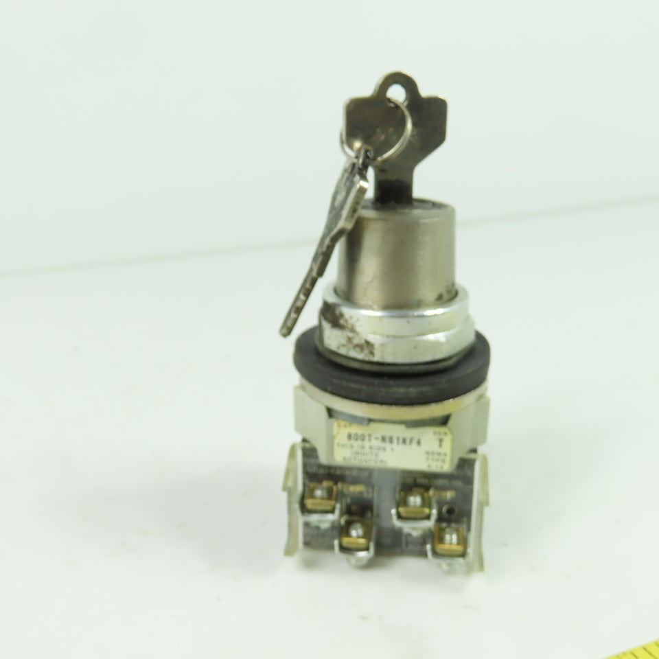 Allen-Bradley 800T-N61KF4 Key Operated Selector Switch NEMA 4 13 with Keys