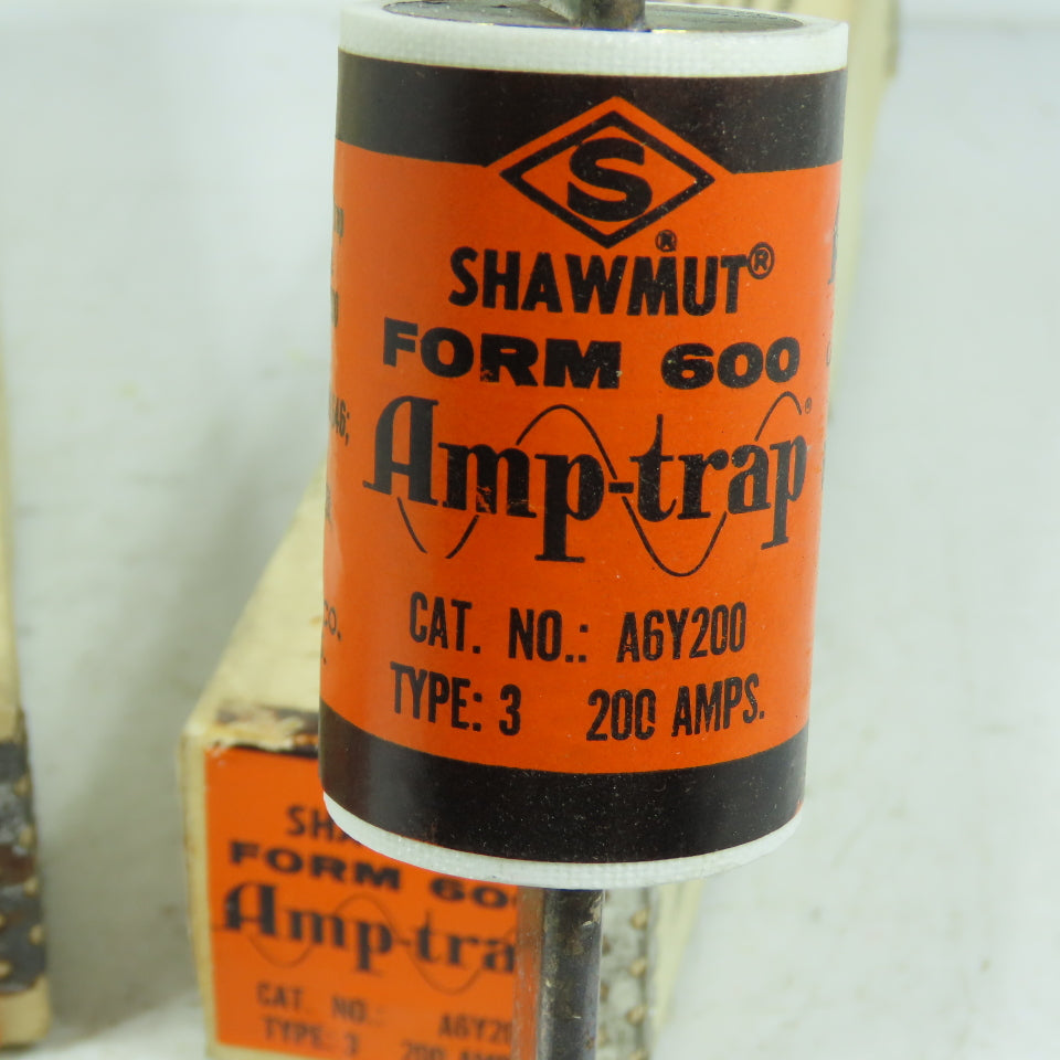 Shawmut A6Y200 200A Form 600 Amp-Trap Fuse 600V Type 3 Lot of 4