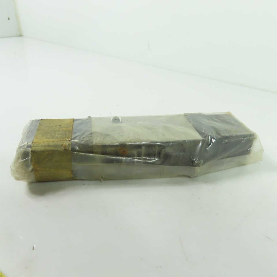 Toyooki Kogyo AD503-4-FG-D-3-N Solenoid Valve DC 24V NEW