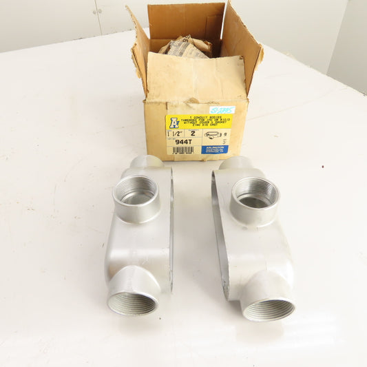Arlington 944T 1-1/2" Threaded T Conduit Body Zinc Die Cast Lot of 2