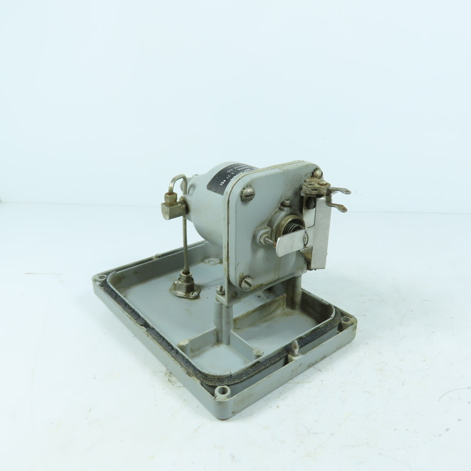 Bailey Meter Co. Class 8A Pneumatic Receiver 3-27 PSI Range Code 001