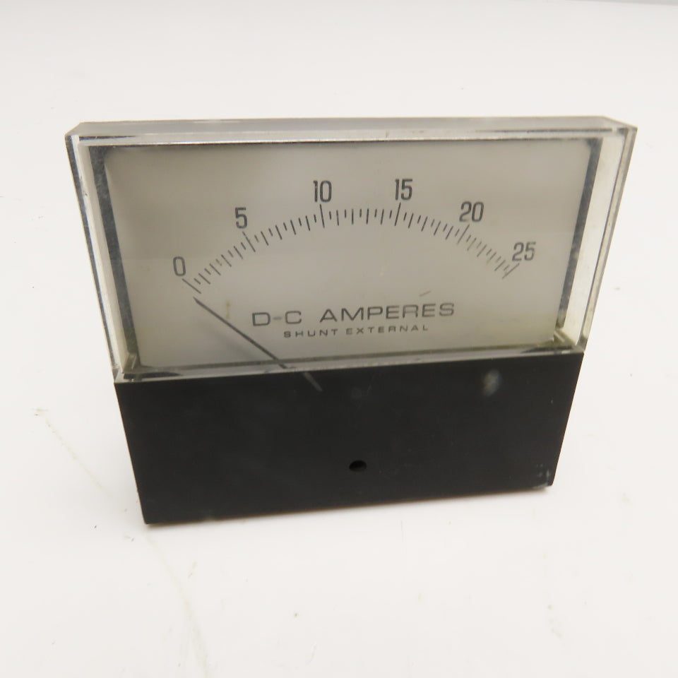Yew 251324ECEC7JCM 0-25 DC Amperes Amps Analog Panel Ammeter