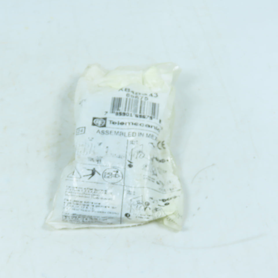 Siemens 3SB3400-0D 3SB3 Series Key Selector Switch 22mm 2NO Contacts W/ Keys