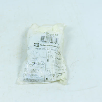 Siemens 3SB3400-0D 3SB3 Series Key Selector Switch 22mm 2NO Contacts W/ Keys
