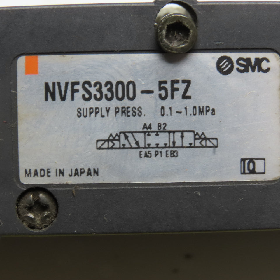 SMC NVFS3300-5FZ 3 Way Closed Center Solenoid Valve 21-26VDC Coil