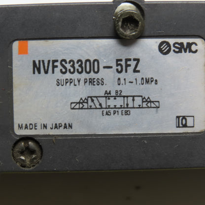 SMC NVFS3300-5FZ 3 Way Closed Center Solenoid Valve 21-26VDC Coil