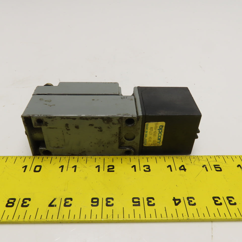 Opcon 8890A-6501 Photoelectric Sensor Switch 120V AC/DC