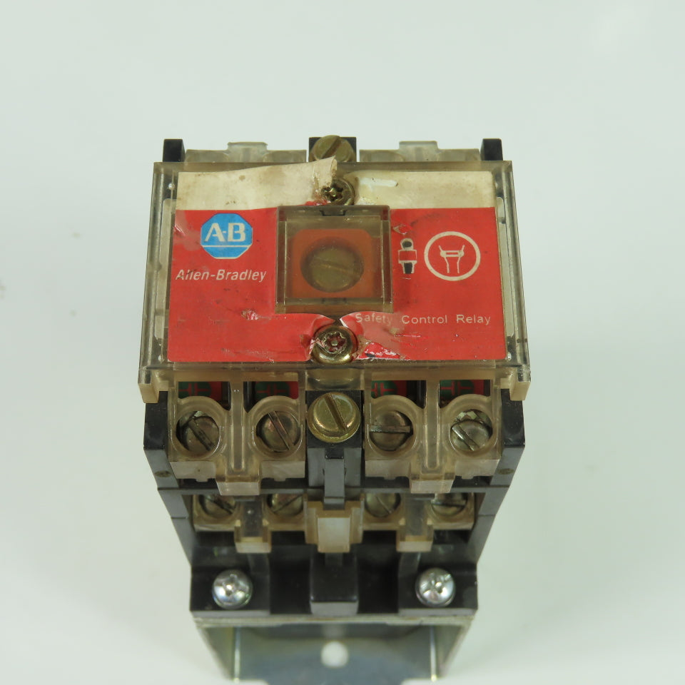 Allen-Bradley 700S-DCP620Z24 Safety Control Relay 600V 24VDC Coil