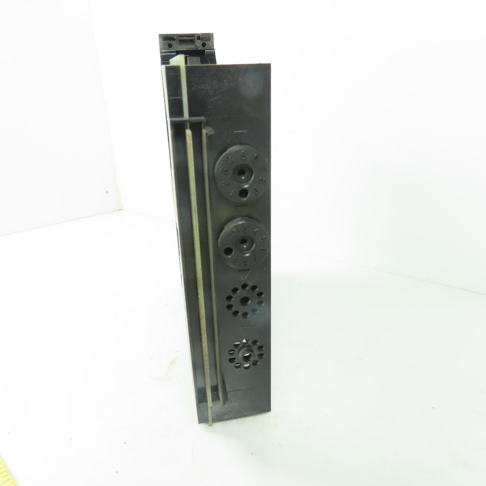 Telemecanique TSX DST 1682 16 Output PLC Module 24VDC 0.5A
