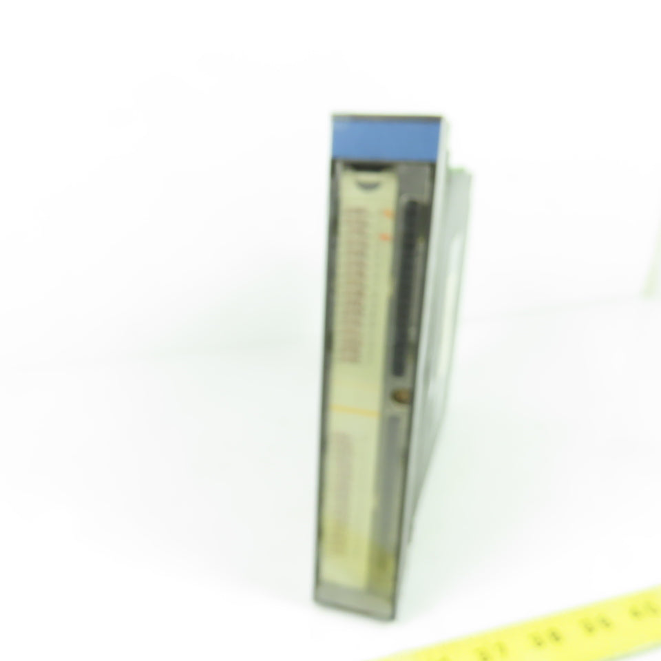 Telemecanique TSX DET 3242 32-Point Discrete Input Module 24VDC
