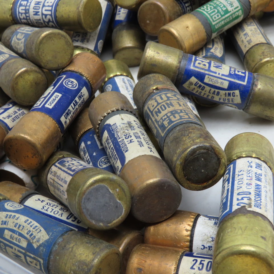 Buss NON 10 10A 250V One Time Fuse Lot Of 115