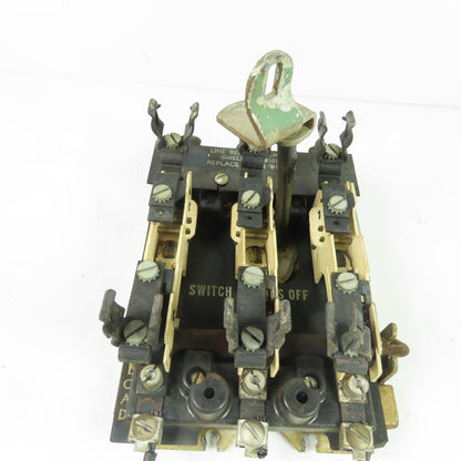 Trumbull Electric 3-Pole Fusible Safety Disconnect Switch Interior