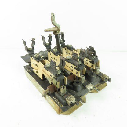 Trumbull Electric 3-Pole Fusible Safety Disconnect Switch Interior