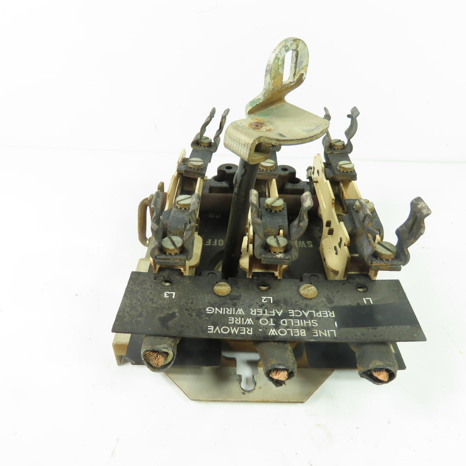 Trumbull Electric 3-Pole Fusible Safety Disconnect Switch Interior
