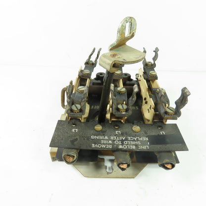 Trumbull Electric 3-Pole Fusible Safety Disconnect Switch Interior