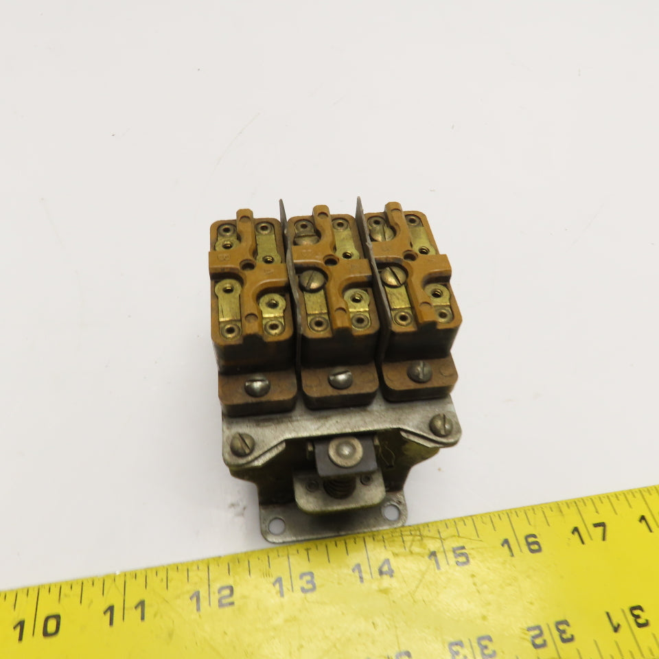 Square D 8501 Type P03 296792 600V AC/DC Contactor Relay 208/220V Coil