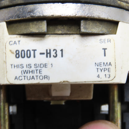 Allen Bradley 800T-H31 2 Position Keyed Selector Switch 600V