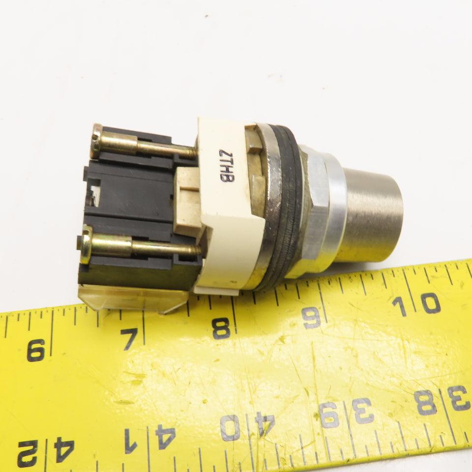 Allen Bradley 800T-H31 2 Position Keyed Selector Switch 600V No Key