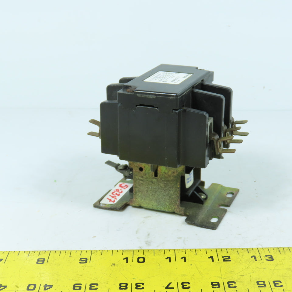 Furnas 42CE35AG444 Definite Purpose Contactor 50A 3-Pole 208-240V Coil