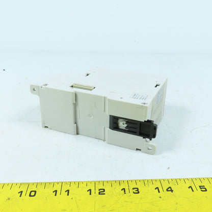 Keyence SL-R11E Safety Control Unit Relay 24VDC PNP Type 4 IP20