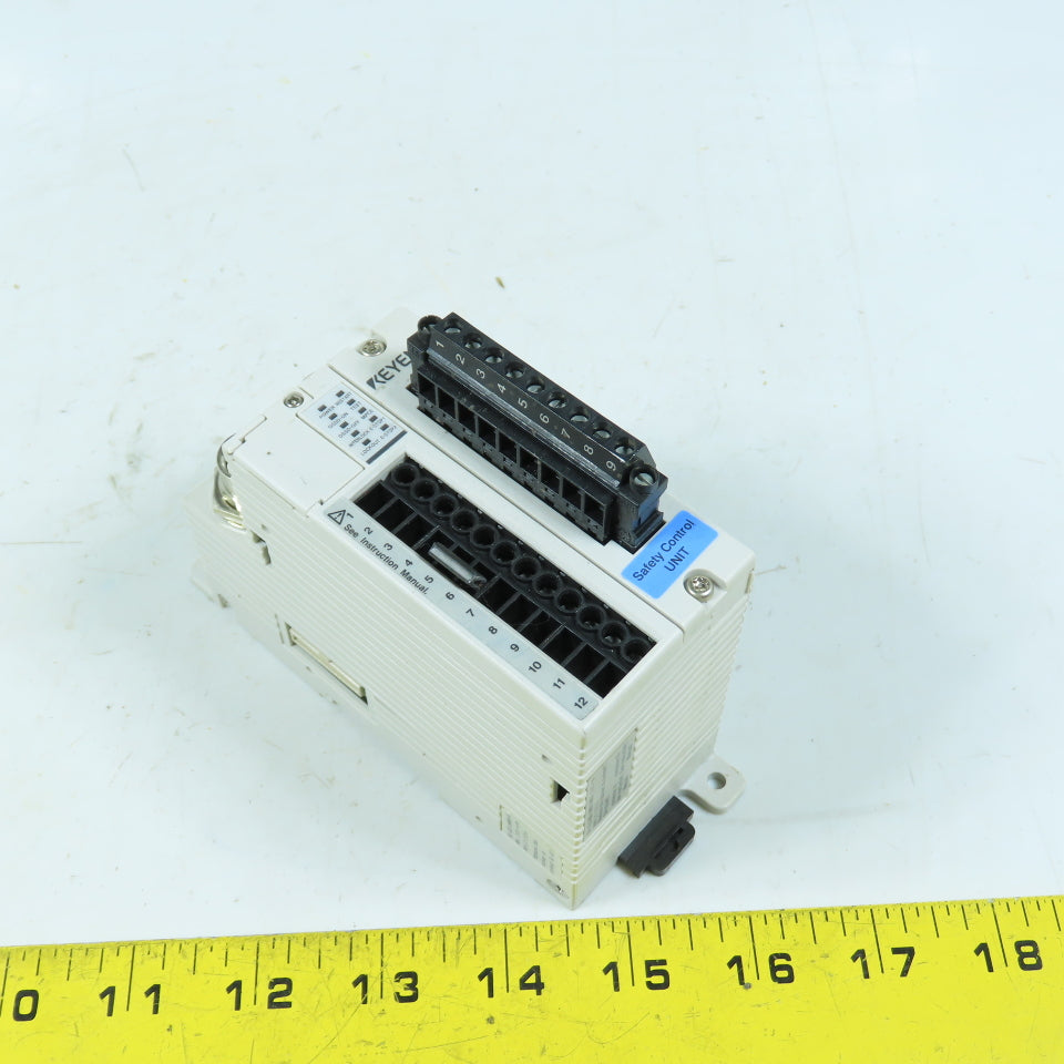 Keyence SL-R11E Safety Control Unit Relay 24VDC PNP Type 4 IP20 ...