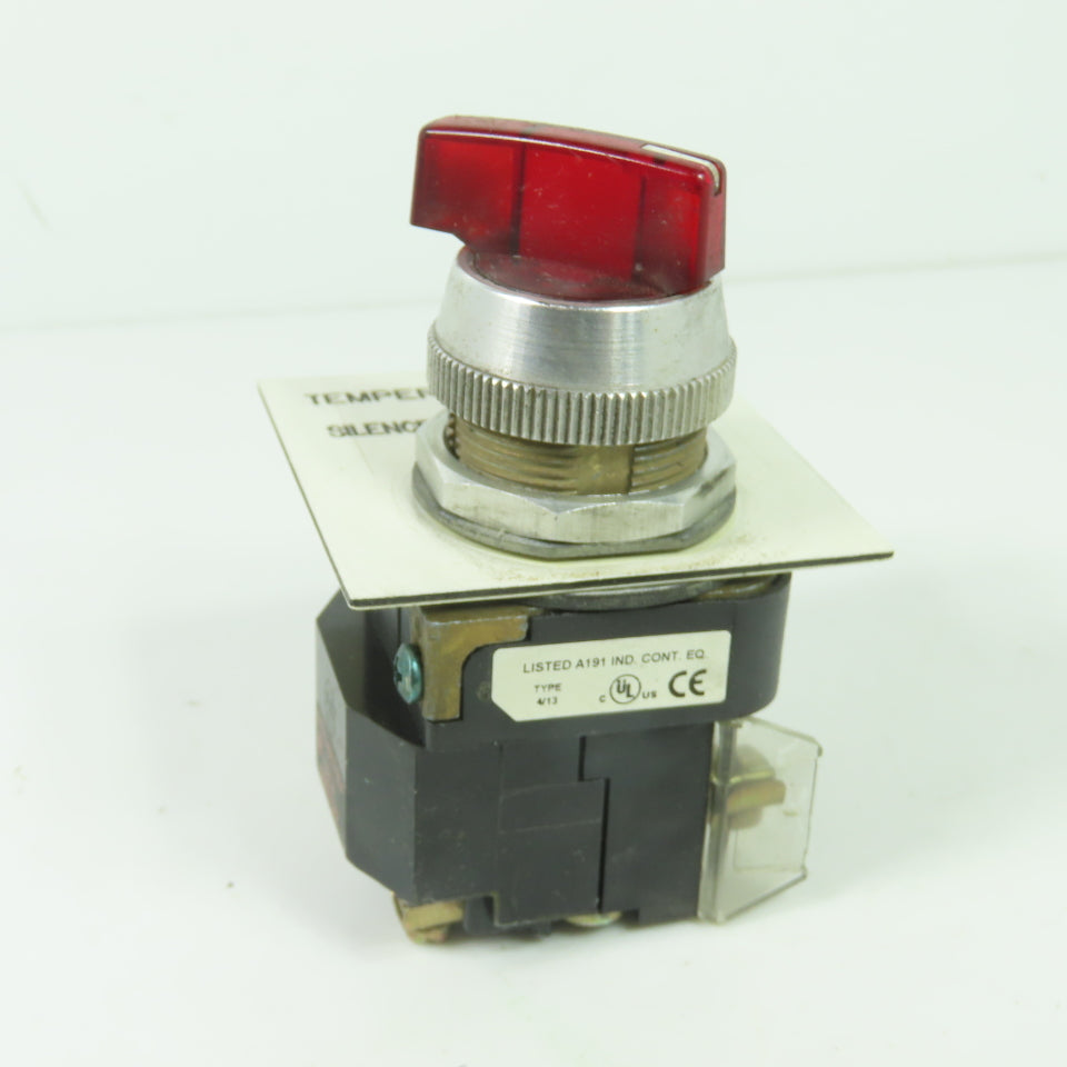 Allen-Bradley 800T-16HR17KB6AX 2-Position Illuminated Selector Switch 120VAC
