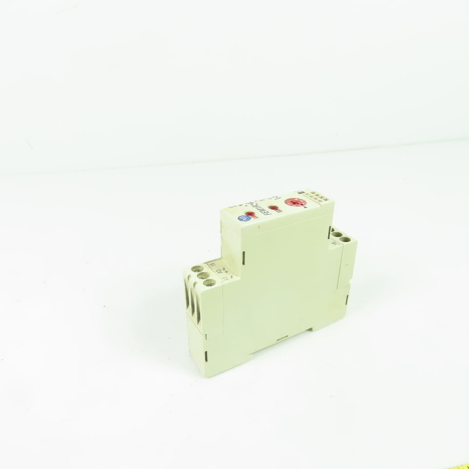 Allen-Bradley 700-FEM1RU22 Electronic Timing Relay 110-240VAC 24VDC 0.5s-1h SerB