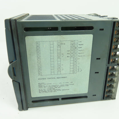 Eurotherm 2204E/CC/VH/H7/RH/RF/RF/XX/2YM/ENG/XXXXX/XXXXXX Temperature Controller