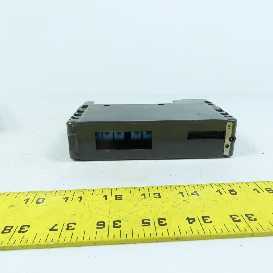 Siemens U-01T Simatic S5 Output Relay Module 5-250VAC 2A