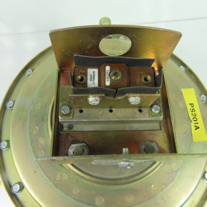 Dwyer 1638-1 Large Diaphragm Differential Pressure Switch 120/240/480V