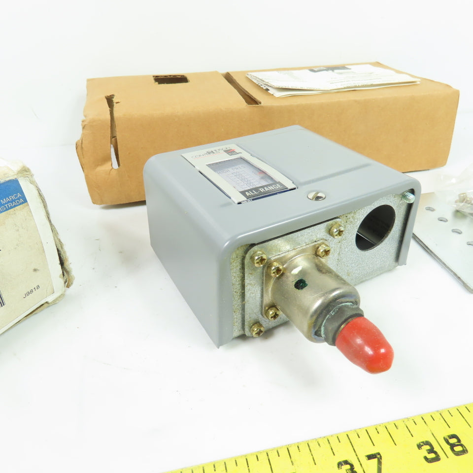 Johnson Controls P170CA-3C High Pressure Control 50-450 PSIG 1/4" Male Flare