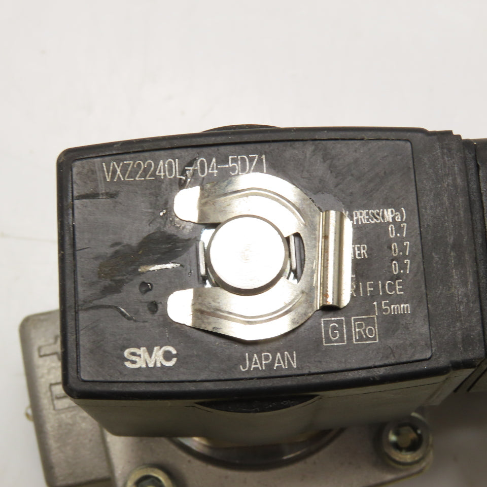 SMC VXZ2240L-04-5DZ1 1/2" NPT Solenoid Valve 15mm Orifice 0.7MPa Stainless Steel