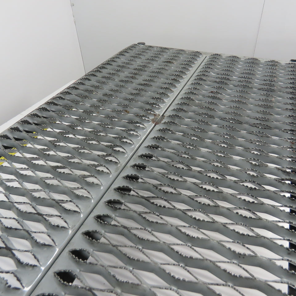 Uline 36" x 24" Steel Serrated Work Platform 6"-9" Height