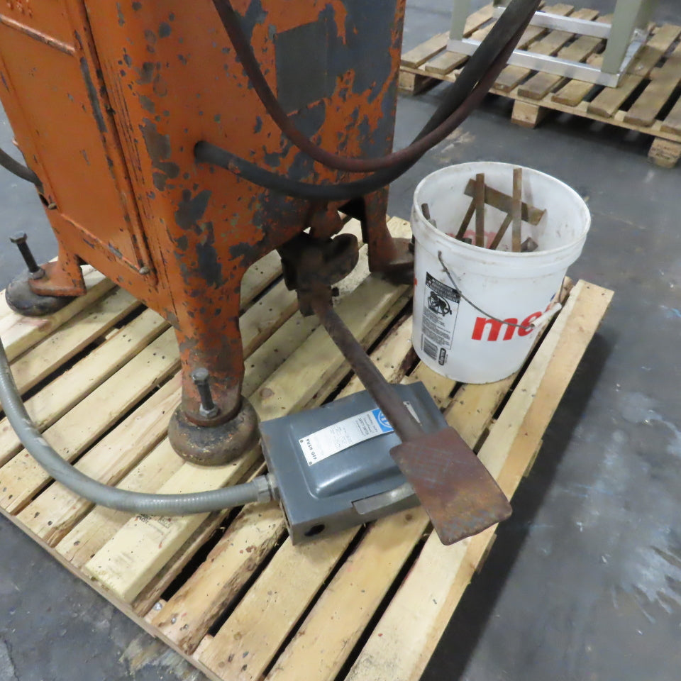 Taylor-Winfield 11-12-3 Rocker Arm Spot Welder 220V 1Ph 35KVA 160A Untested