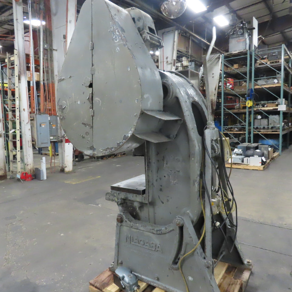 Niagara A3 45 Ton Mechanical Punch Press 2HP 220/440V 2.5" Stroke 8.5"x 12" Bed