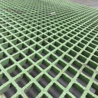 Fiberglass Grating Work Platform 60" x 48" x 10" Tall