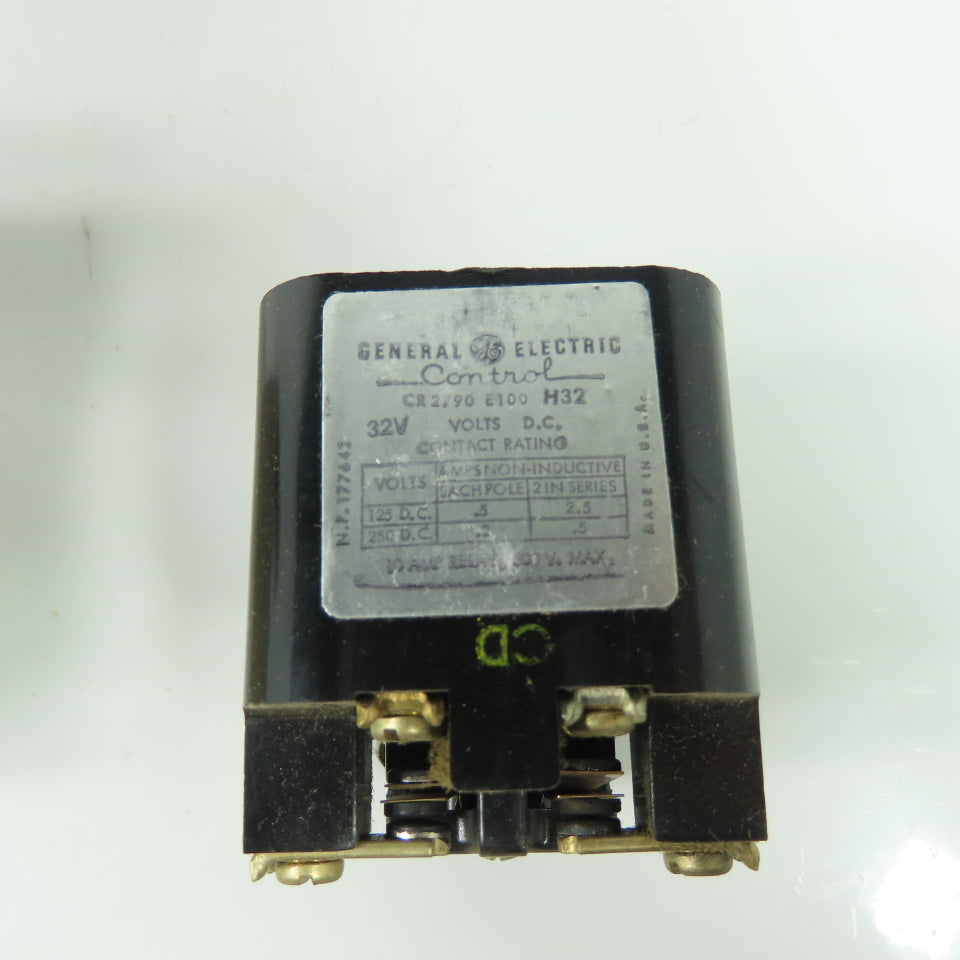 General Electric CR2790E100H32 10A 2-Pole 2-Throw Control Relay 32VDC NEW