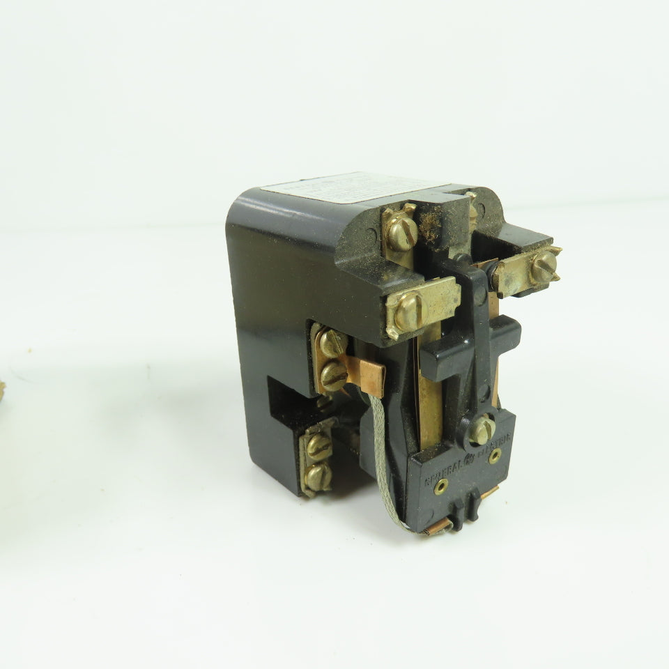 General Electric CR2790E100H32 10A 2-Pole 2-Throw Control Relay 32VDC NEW