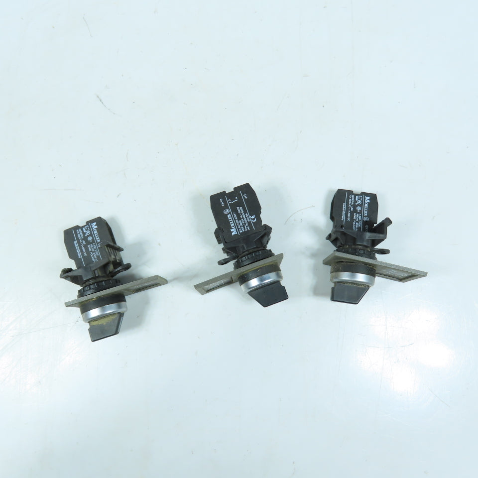 Moeller EK10 2-Position Selector Switches W/NO Contact Blocks 600V 10A Lot of 3