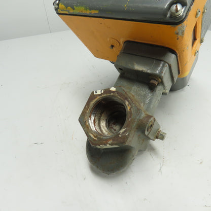 Maxon 5000 1 1 1-1/2" Pneumatic Gas Shut-Off Valve 70PSIG 120V