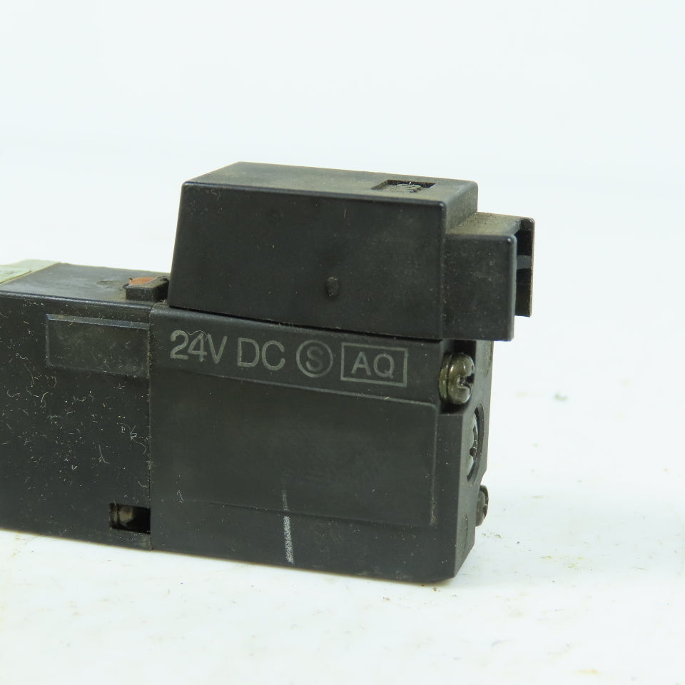 SMC VZ314M Pneumatic Solenoid Valve 24VDC 3-Port 0.15-0.71MPa