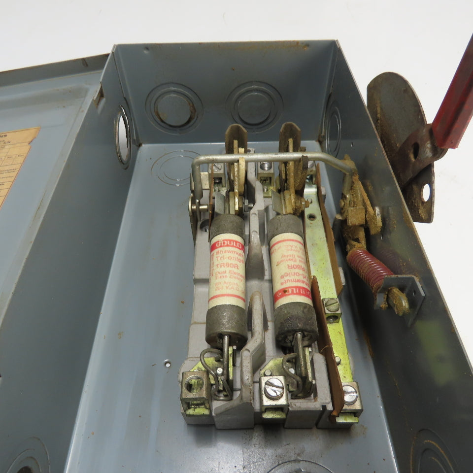 Cutler-Hammer DG223N 100A 3-Pole Fusible Safety Disconnect Switch 240V