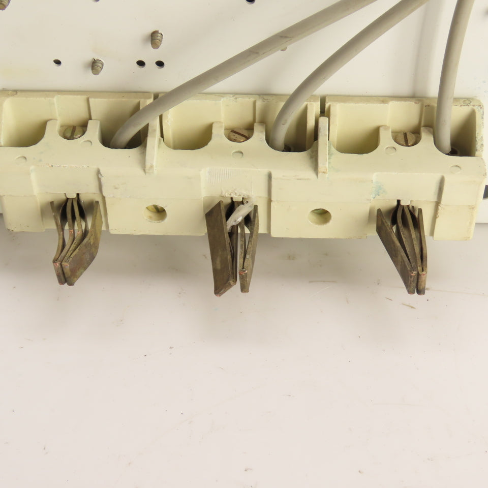 GE 485X0378L01 8000 Motor Control Center Bucket NEMA Size 2 20HP 480V FVNR