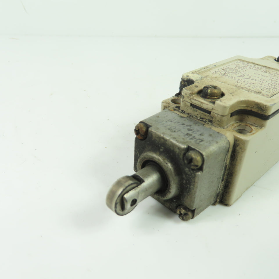 Omron D4B-2A71N Heavy Duty Limit Switch Roller Lever 2A 400V IP67